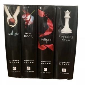 💜🖤Twilight Saga Boxed 4 Book Collection/Set🖤💜